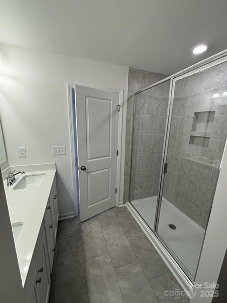 Owners bathroom