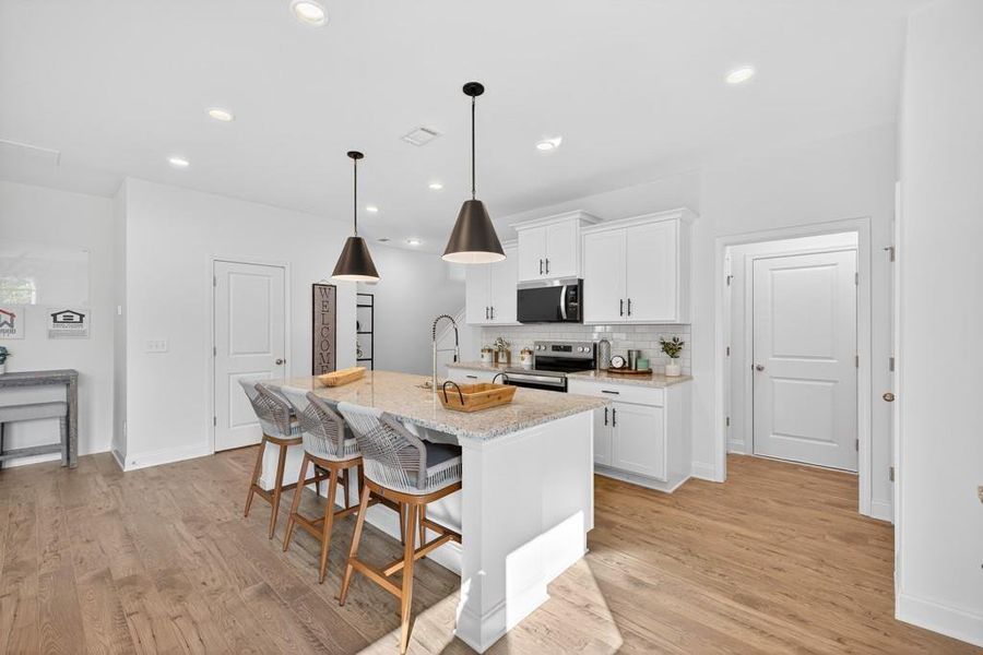 Furnished interior view inside a new home in , Jefferson (Image 19).