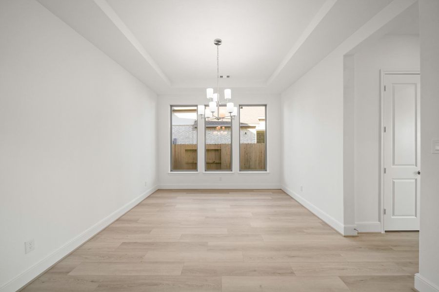 Spacious, unfurnished interior of a new home in Valencia 70', Manvel (Image 27). Spacious, unfurnished interior of a new home in Valencia 70', Manvel (Image 27).