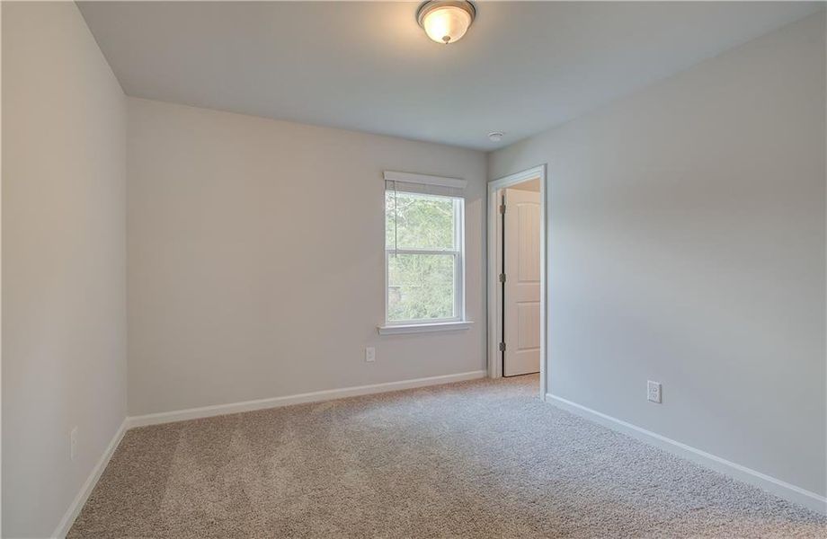 Spacious, unfurnished interior of a new home in Enclave at Evergreen, Fairburn (Image 18).