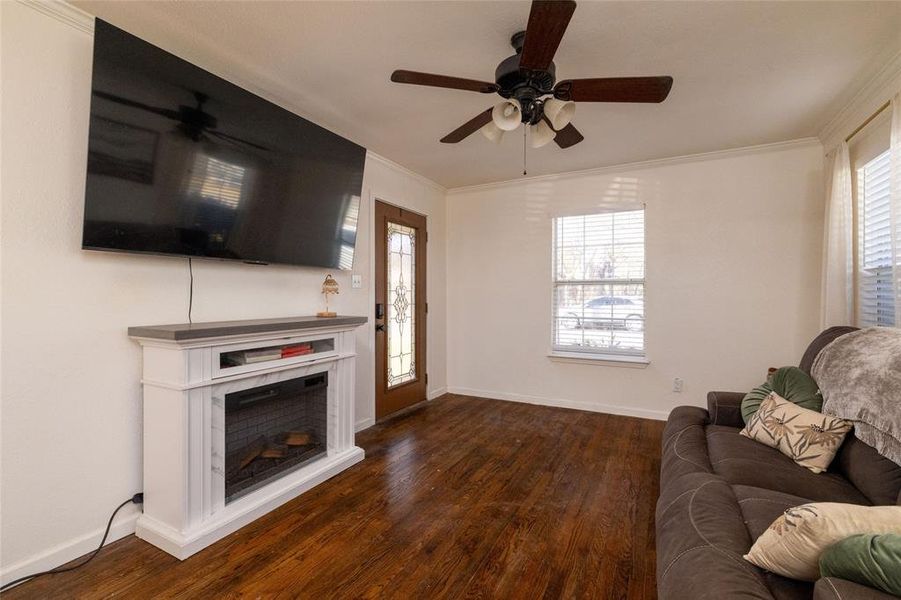 Furnished interior view inside a new home in , Weatherford (Image 6).
