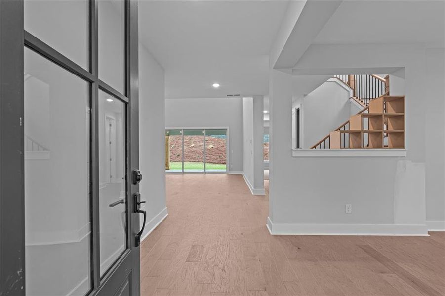 Spacious, unfurnished interior of a new home in Settingdown Farms, Cumming (Image 14).