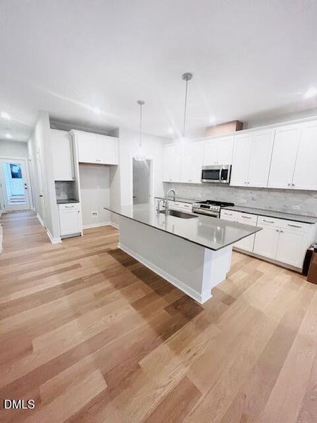 Interior 2 - 29 Dec 2025