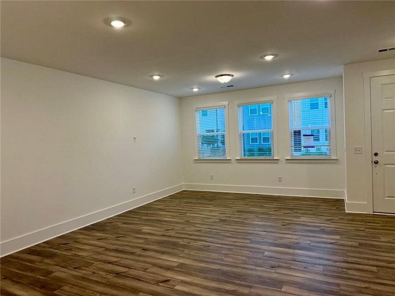 Spacious, unfurnished interior of a new home in Park Vue, Atlanta (Image 21). Spacious, unfurnished interior of a new home in Park Vue, Atlanta (Image 21).