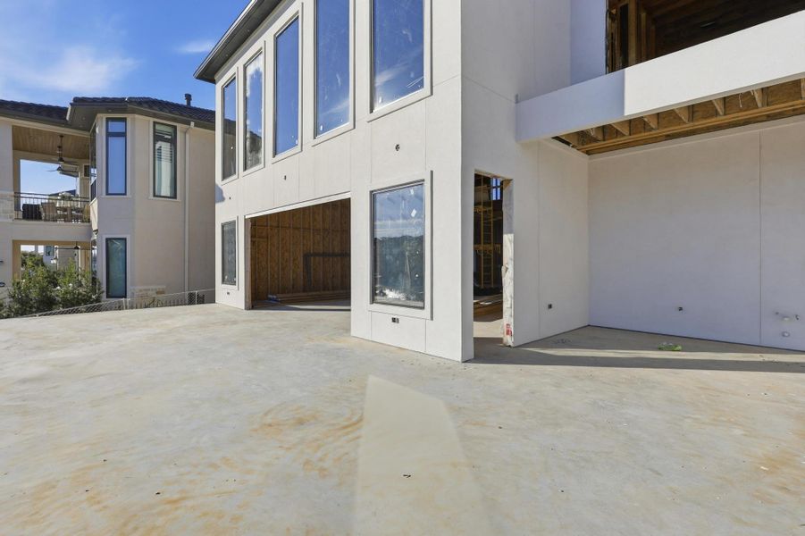 Exterior details and patio area of a home in , Conroe (Image 4).