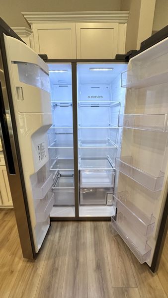 Close-up of interior finishes inside a home in Veterans Cove, Murfreesboro (Image 40).