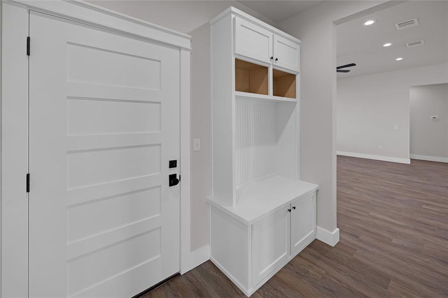 Furnished interior view inside a new home in , Rio Vista (Image 6).