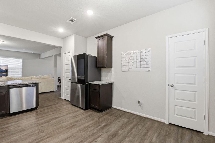 Furnished interior view inside a new home in Legends Bay, Baytown (Image 16). Furnished interior view inside a new home in Legends Bay, Baytown (Image 16).