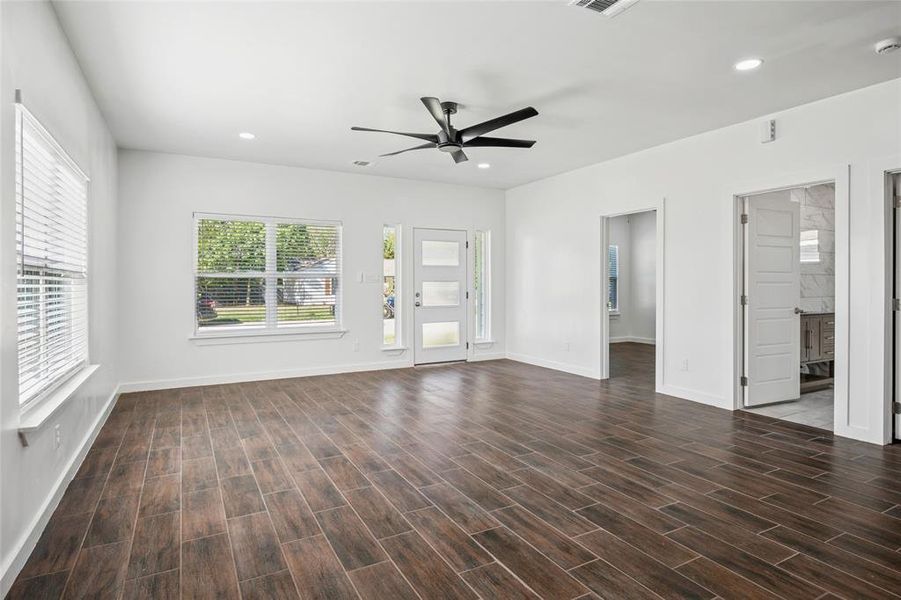 Spacious, unfurnished interior of a new home in , Wylie (Image 33).