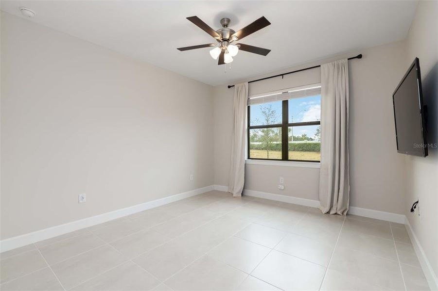Spacious, unfurnished interior of a new home in , Bradenton (Image 20).