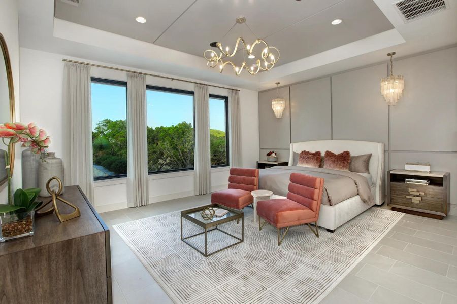 The Lynmar II Primary Suite