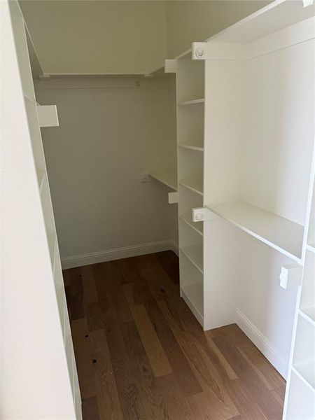 Spacious, unfurnished interior of a new home in , Gordonville (Image 6).