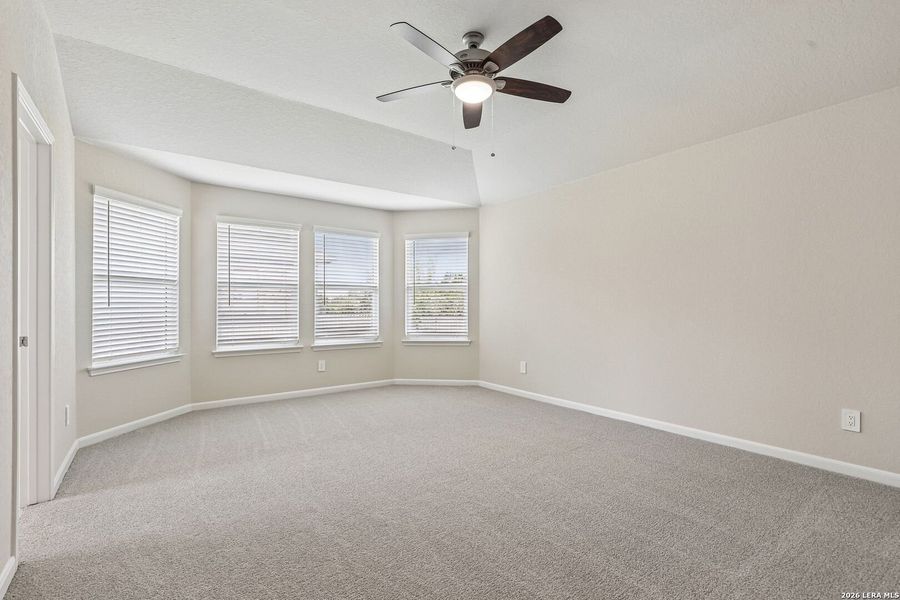 Spacious, unfurnished interior of a new home in Thomas Pond, San Antonio (Image 18). Spacious, unfurnished interior of a new home in Thomas Pond, San Antonio (Image 18).