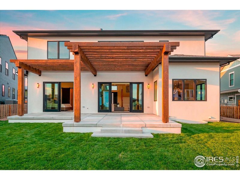 Backyard oasis awaits your personal touches! (virtually added lawn)