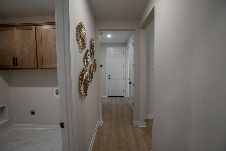Representative unfurnished interior of a home built from the Willow by Grant & Co in Manor at Hall Creek, Arlington (Image 138).
