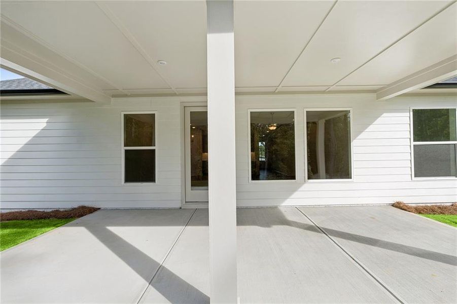 Exterior details and patio area of a home in Old Mill Preserve, Dallas (Image 2).