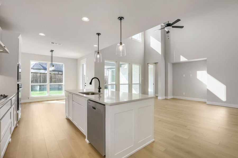 2613 Grinnel - Kitchen