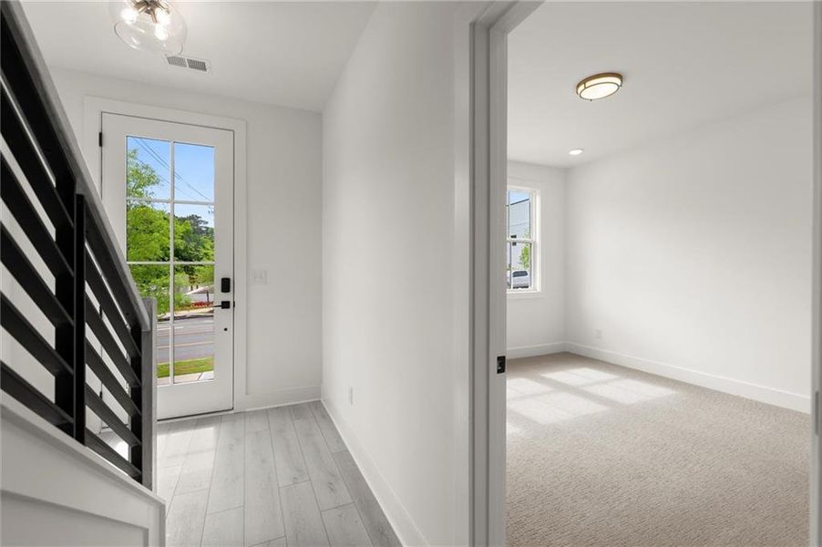 Spacious, unfurnished interior of a new home in , Alpharetta (Image 45).