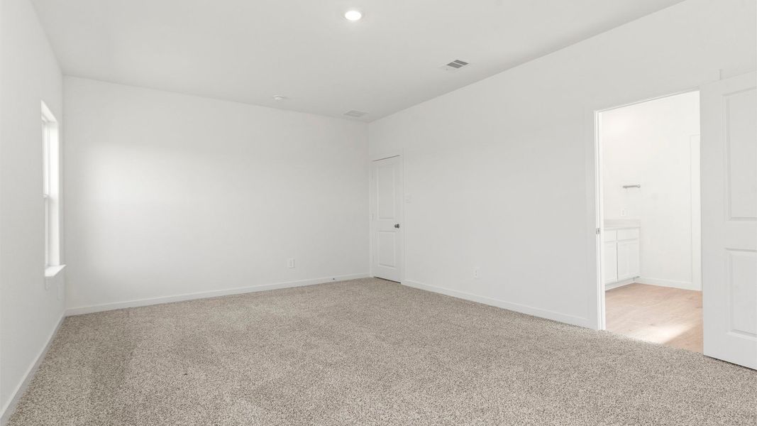 Spacious, unfurnished interior of a new home in Tamarron, Fulshear (Image 44). Spacious, unfurnished interior of a new home in Tamarron, Fulshear (Image 44).
