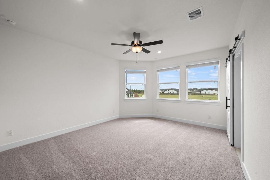 Spacious, unfurnished interior of a new home in , Katy (Image 26).