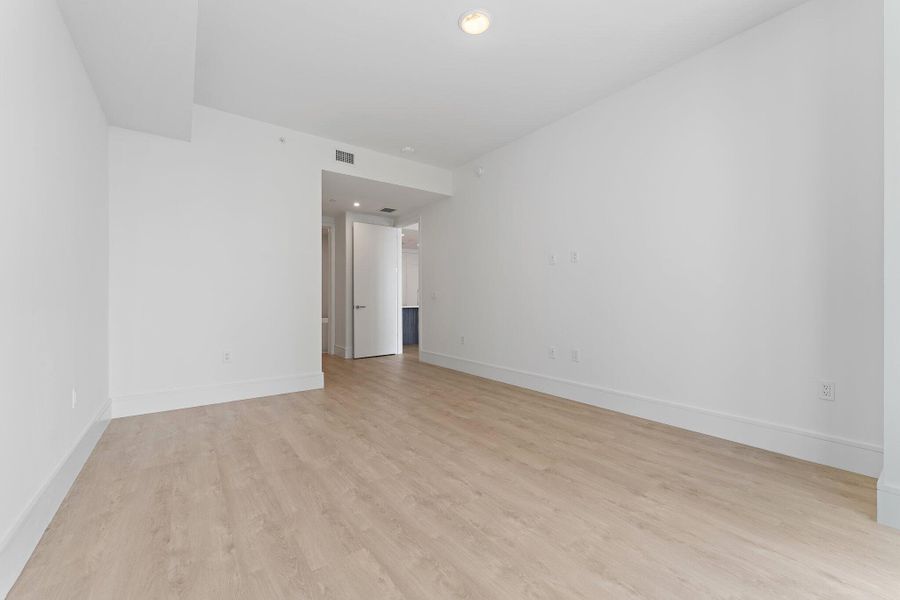 049-220LakeShoreDr-1219-WestPalmBeach-SM