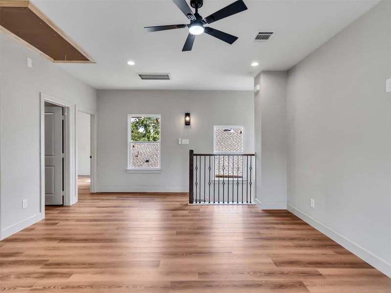 Spacious, unfurnished interior of a new home in , Willis (Image 33).
