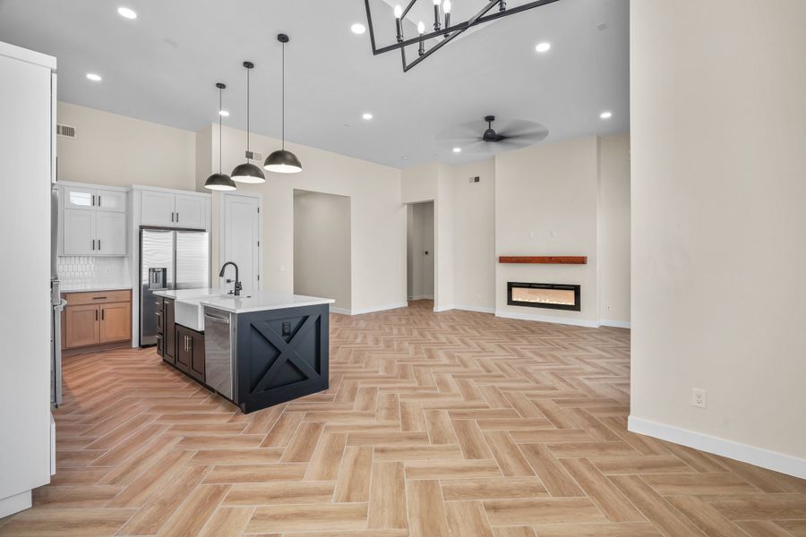 Representative furnished interior of a home built from the Escondido by LEH. Homes in Painted Sky, El Paso (Image 27). Representative furnished interior of a home built from the Escondido by LEH. Homes in Painted Sky, El Paso (Image 27).