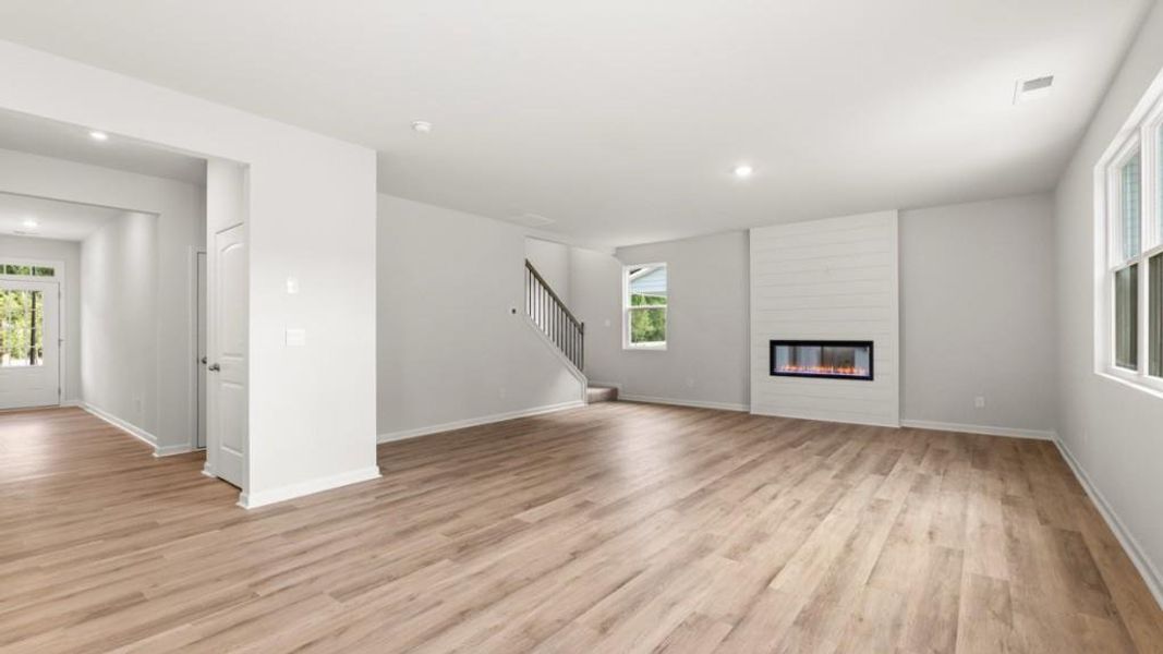 Spacious, unfurnished interior of a new home in , South Fulton (Image 23).