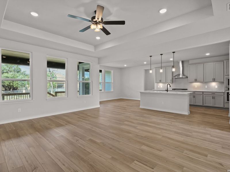 Spacious, unfurnished interior of a new home in Potranco Oaks, Castroville (Image 22).