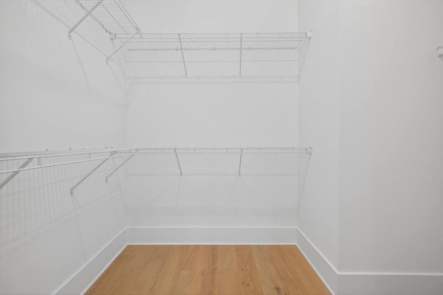 Spacious, unfurnished interior of a new home in Livingstone Park, Kennesaw (Image 23).