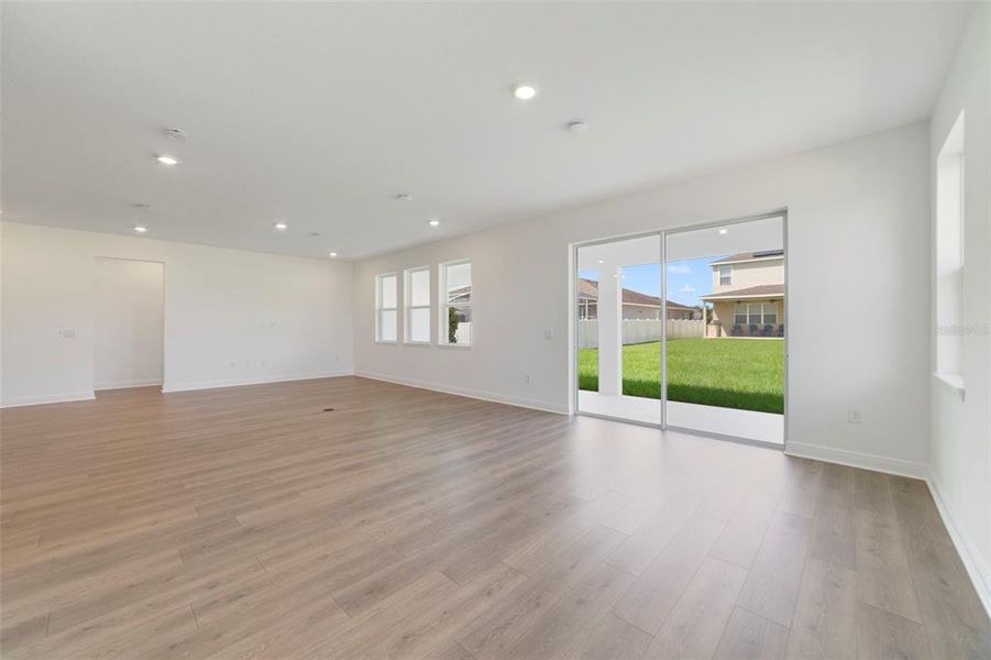 Spacious, unfurnished interior of a new home in Acuera Estates, Apopka (Image 37).