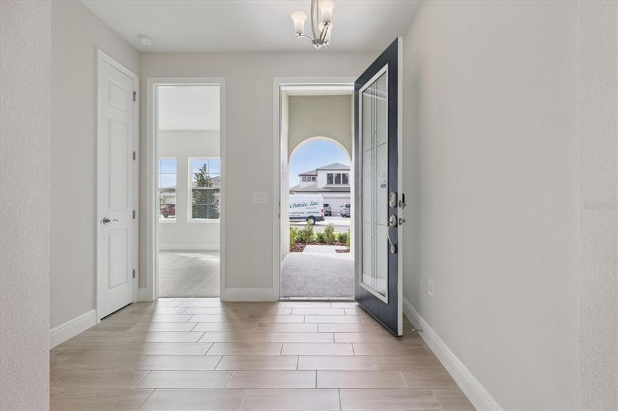 Spacious, unfurnished interior of a new home in Caldera, Spring Hill (Image 19).