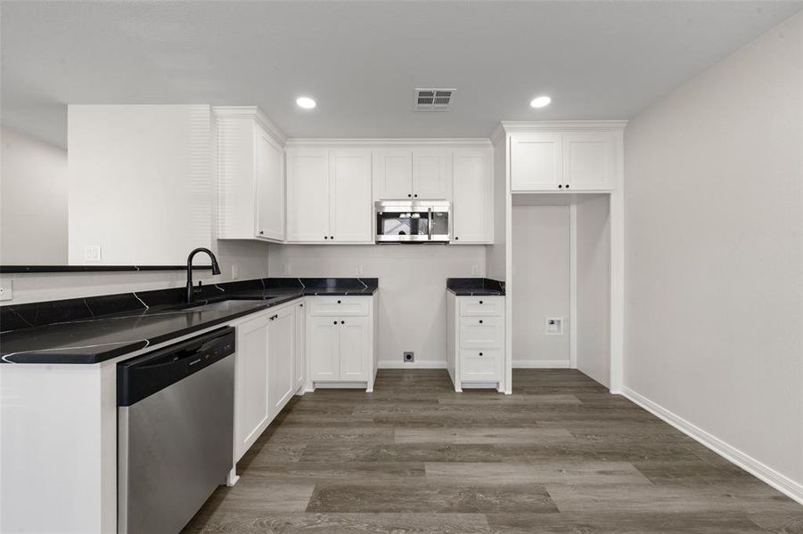 Furnished interior view inside a new home in , Waco (Image 6).