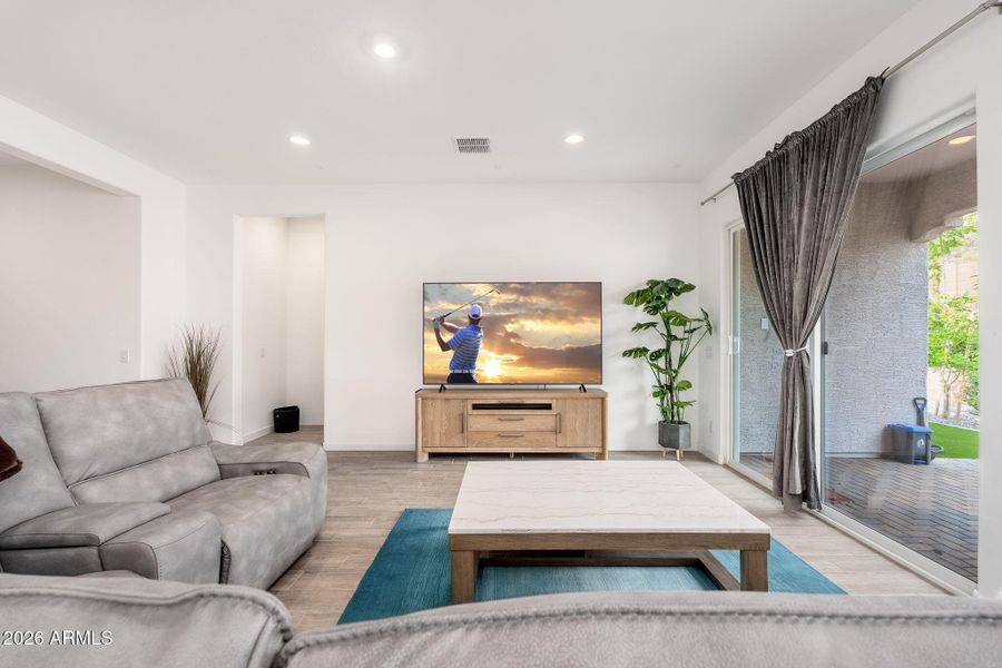 3272 W Peak View Rd - 05