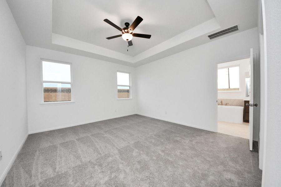 Spacious, unfurnished interior of a new home in Elyson, Katy (Image 19).