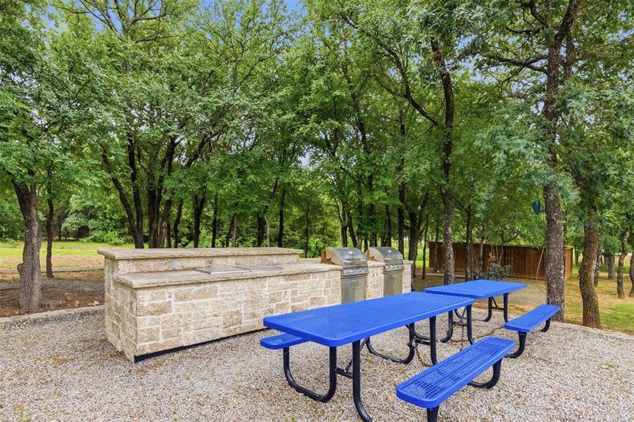 Community amenities in Prairie Oaks, Oak Point (Image 32). Community amenities in Prairie Oaks, Oak Point (Image 32).