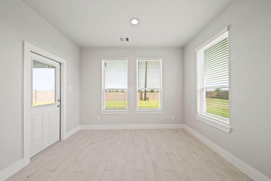 Spacious, unfurnished interior of a new home in Beacon Hill, Waller (Image 25). Spacious, unfurnished interior of a new home in Beacon Hill, Waller (Image 25).