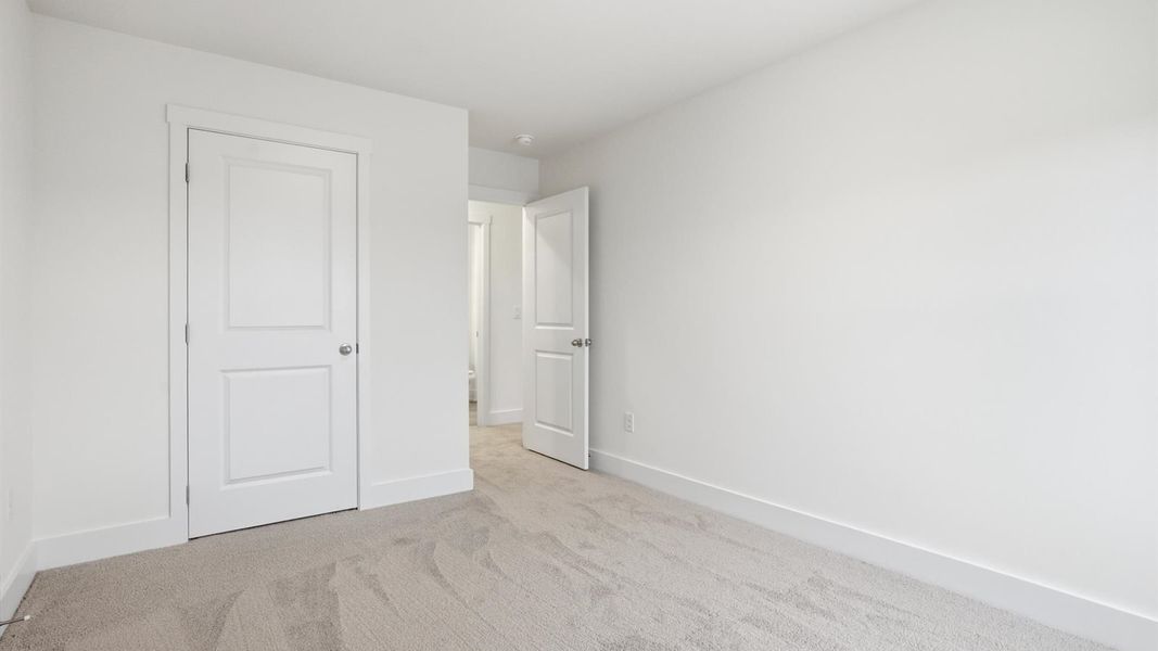 Spacious, unfurnished interior of a new home in Price's Point, Knoxville (Image 26). Spacious, unfurnished interior of a new home in Price's Point, Knoxville (Image 26).
