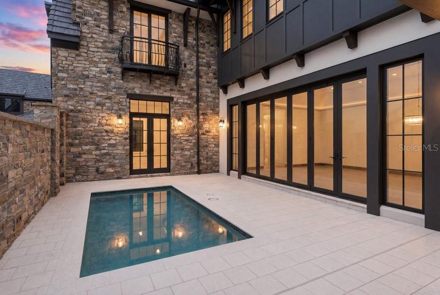 Exterior details and patio area of a home in , Orlando (Image 31).