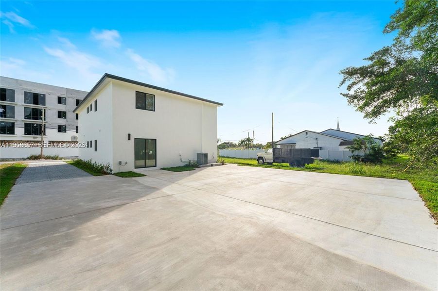 Image 3 of a home in .