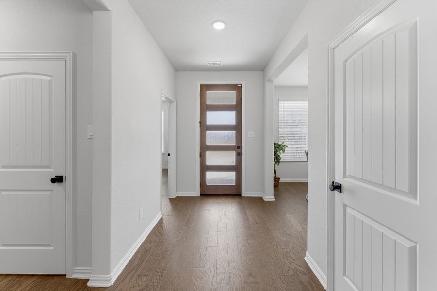 Spacious, unfurnished interior of a new home in Terra Escalante, Blue Ridge (Image 24).