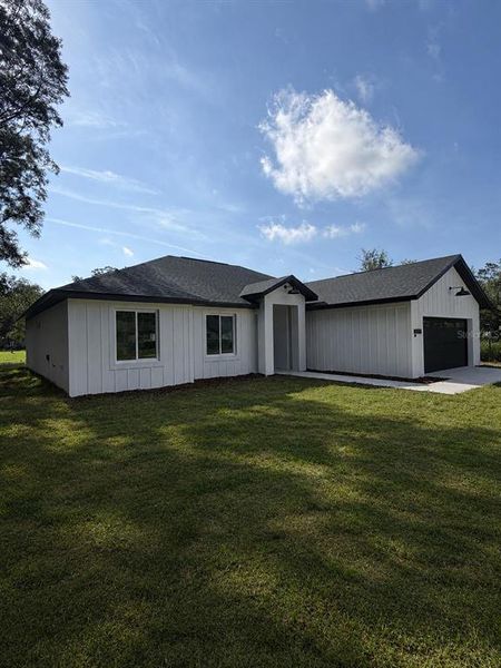 Exterior details and patio area of a home in , Summerfield (Image 26).