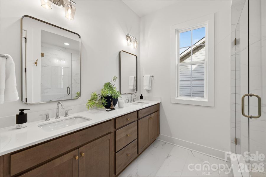 Owner's Bath - Main Level