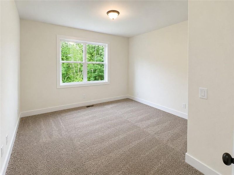 Spacious, unfurnished interior of a new home in , Cartersville (Image 9).