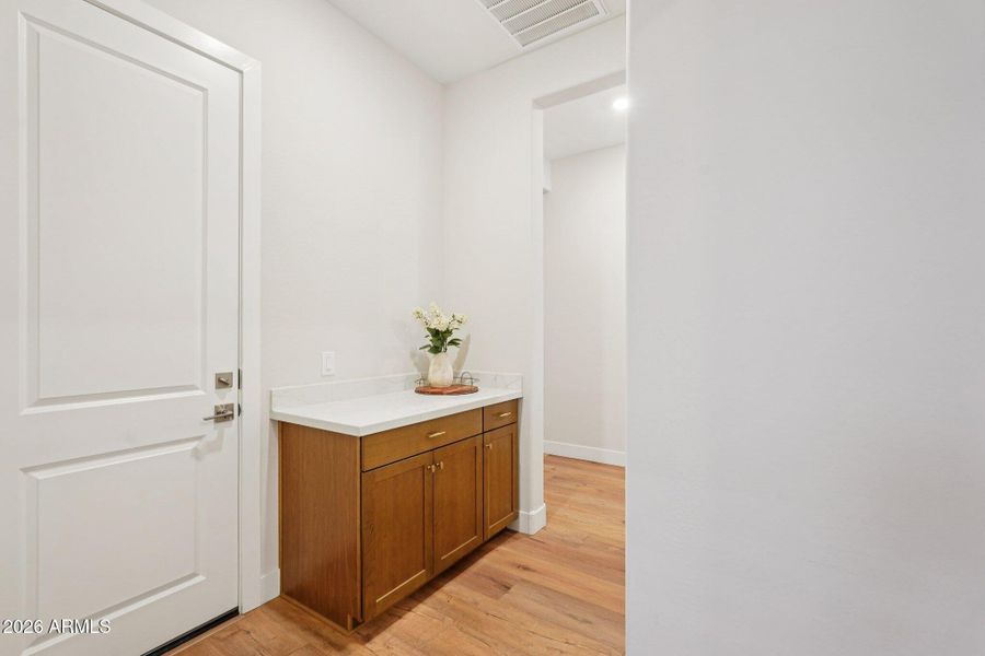 29-web-or-mls-W Roanoke Ave-S2901-029