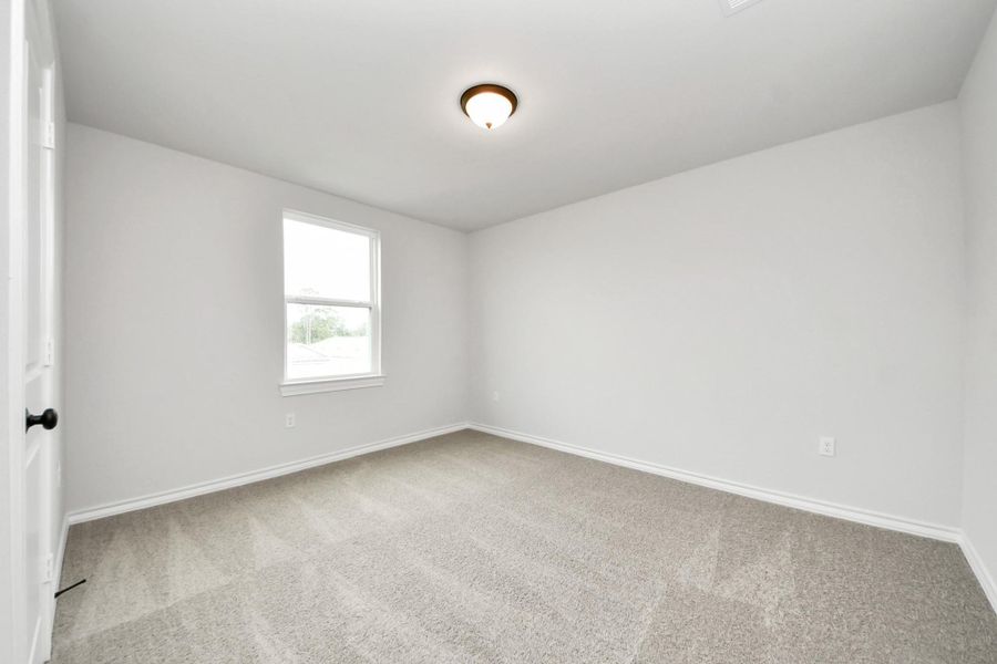 Spacious, unfurnished interior of a new home in The Enclave at Spring Branch, Montgomery (Image 42).
