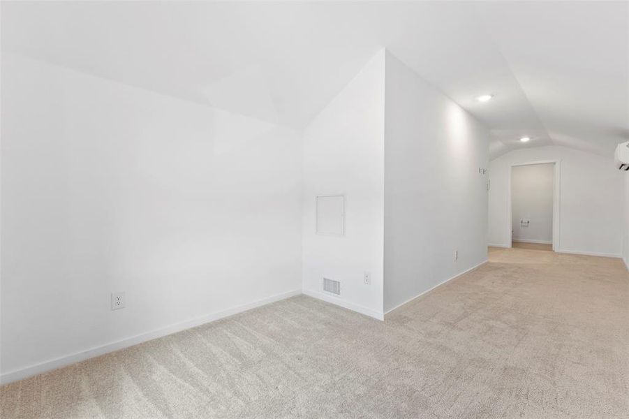 Spacious, unfurnished interior of a new home in Tillage Farms, Princeton (Image 20). Spacious, unfurnished interior of a new home in Tillage Farms, Princeton (Image 20).