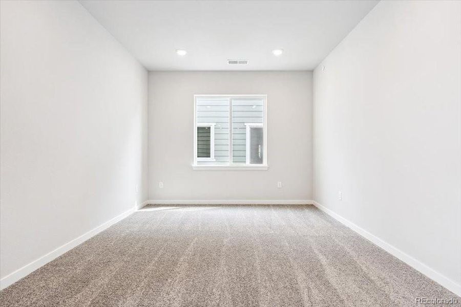 Spacious, unfurnished interior of a new home in Prestige Collection at Parkdale Commons, Lafayette (Image 21).