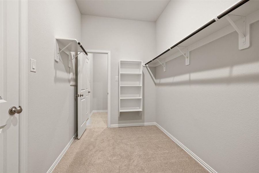 Spacious, unfurnished interior of a new home in River Ranch, Dayton (Image 29).