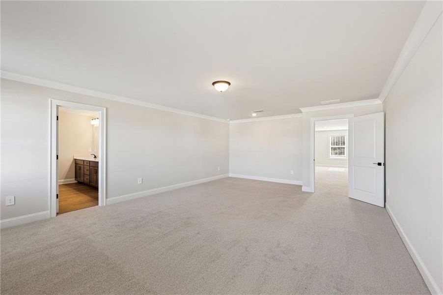 Spacious, unfurnished interior of a new home in River Pointe, Monroe (Image 26).